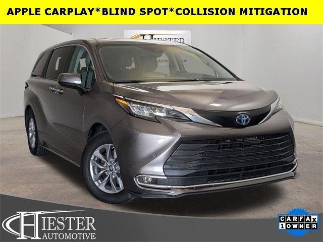 2022 Toyota Sienna XLE