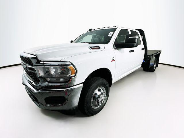 2024 RAM Ram 3500 Chassis Cab RAM 3500 TRADESMAN CREW CAB CHASSIS 4X4 60 CA