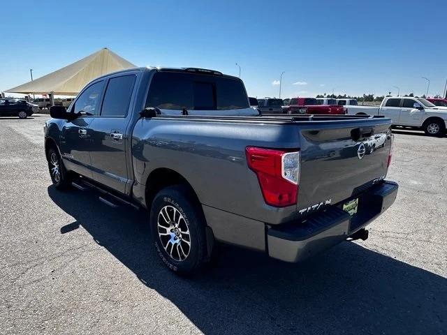 2021 Nissan TITAN Crew Cab SV 4x4