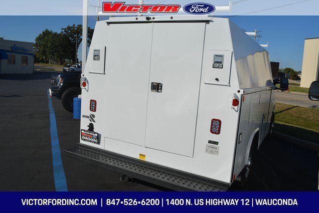 2025 Ford E-350 Cutaway Base