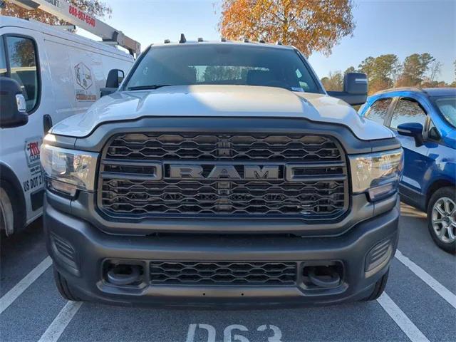 2024 RAM Ram 4500 Chassis Cab RAM 4500 TRADESMAN CHASSIS CREW CAB 4X4 60 CA