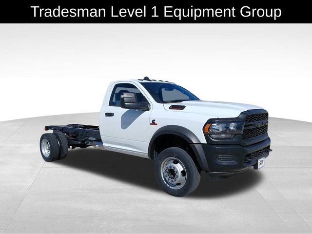 2024 RAM Ram 5500 Chassis Cab RAM 5500 TRADESMAN CHASSIS REGULAR CAB 4X4 84 CA