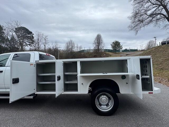 2024 RAM Ram 5500 Chassis Cab RAM 5500 TRADESMAN CHASSIS CREW CAB 4X4 84 CA