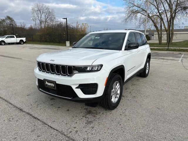 2025 Jeep Grand Cherokee GRAND CHEROKEE LAREDO 4X4