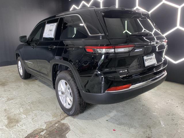 2025 Jeep Grand Cherokee GRAND CHEROKEE LAREDO X 4X4