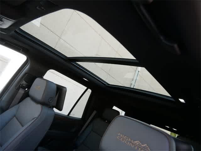 2024 Chevrolet Tahoe 4WD High Country