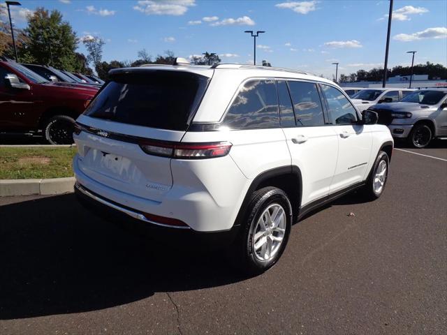 2024 Jeep Grand Cherokee Laredo X 4x4