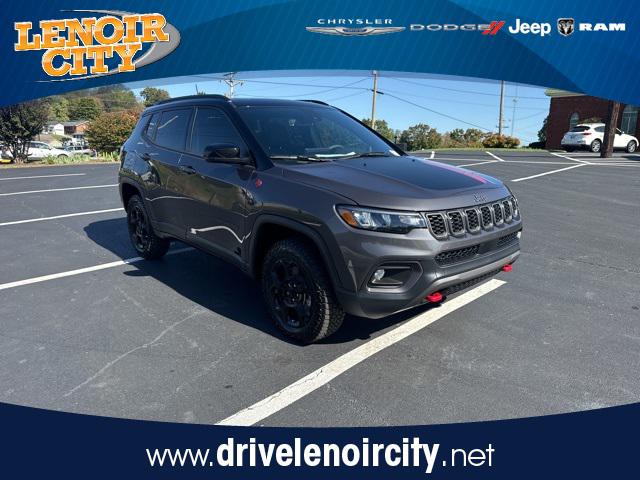 2024 Jeep Compass COMPASS TRAILHAWK 4X4