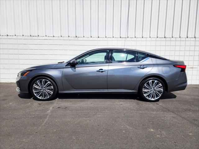 2023 Nissan Altima SL FWD