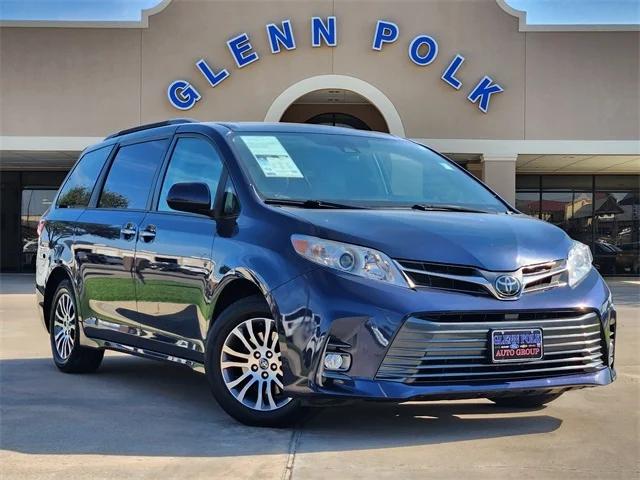 2019 Toyota Sienna XLE 8 Passenger