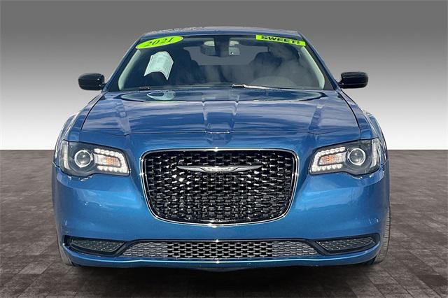 2021 Chrysler 300 Touring