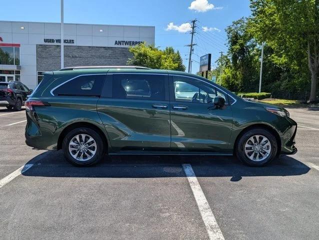 2022 Toyota Sienna XLE
