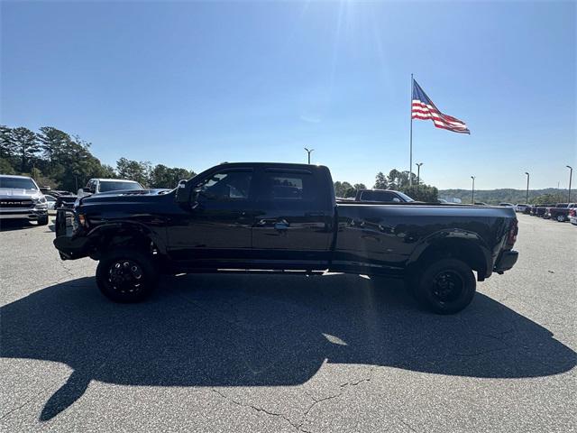 2024 RAM 3500 Limited Crew Cab 4x4 8 Box