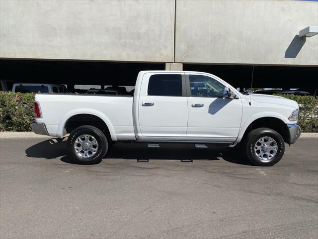 2017 RAM 2500 Laramie Crew Cab 4x4 64 Box