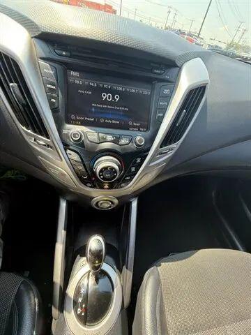 2013 Hyundai Veloster Base w/Black