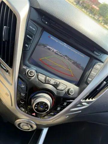 2013 Hyundai Veloster Base w/Black