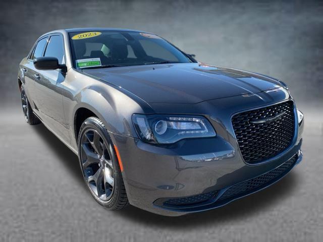 2023 Chrysler 300 Touring