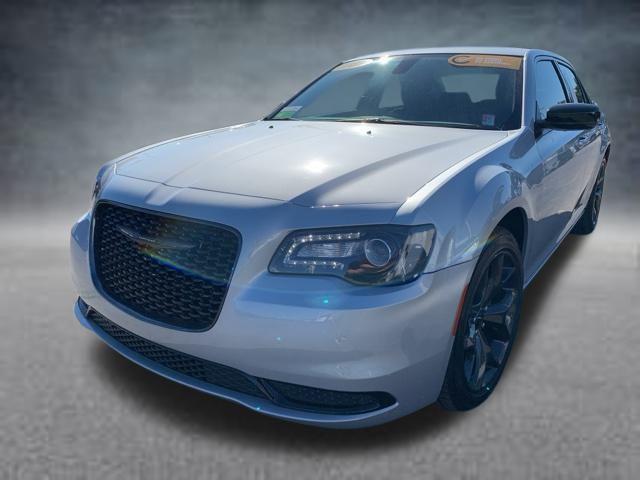 2023 Chrysler 300 Touring