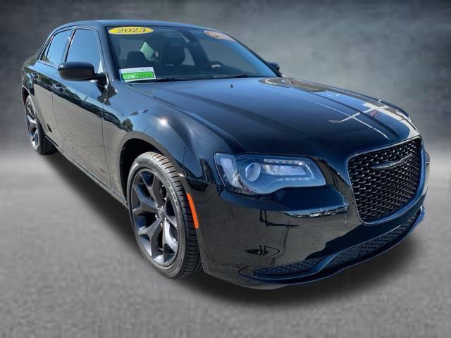 2023 Chrysler 300 Touring