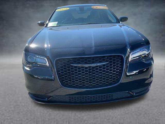 2023 Chrysler 300 Touring