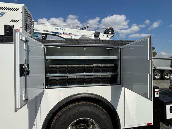 2025 Ford F-750 Base