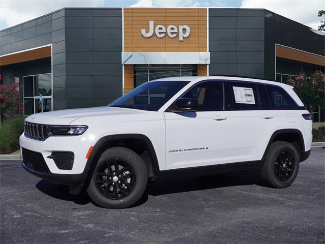 2025 Jeep Grand Cherokee GRAND CHEROKEE LAREDO X 4X2