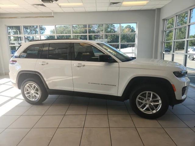 2025 Jeep Grand Cherokee GRAND CHEROKEE LAREDO X 4X2