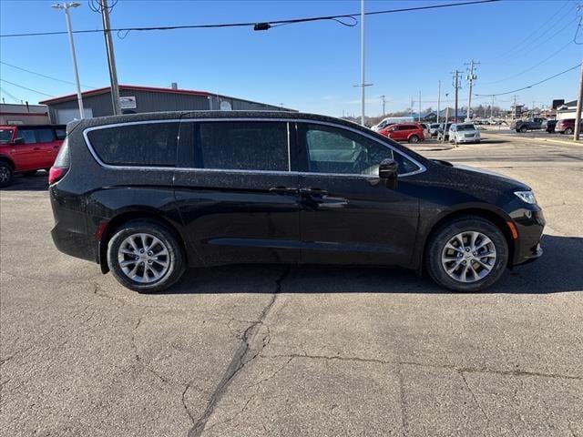 2025 Chrysler Pacifica PACIFICA SELECT AWD