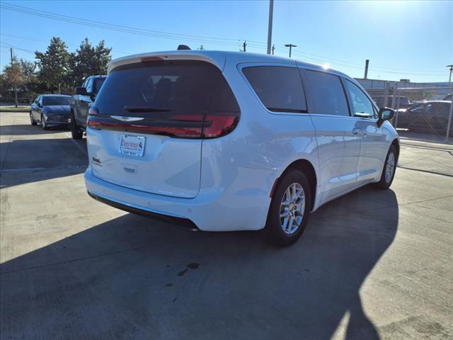 2025 Chrysler Pacifica PACIFICA SELECT