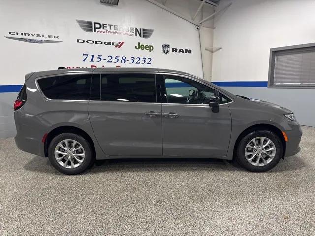 2025 Chrysler Pacifica PACIFICA SELECT AWD