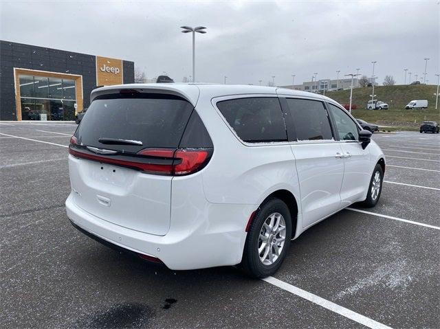 2025 Chrysler Pacifica PACIFICA SELECT