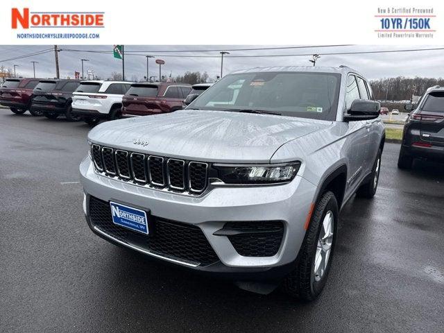 2025 Jeep Grand Cherokee GRAND CHEROKEE LAREDO X 4X4