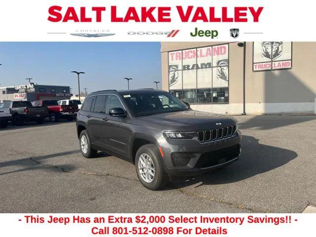 2025 Jeep Grand Cherokee GRAND CHEROKEE LAREDO X 4X4