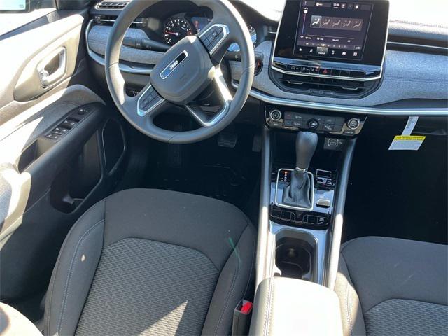 2025 Jeep Compass COMPASS SPORT 4X4