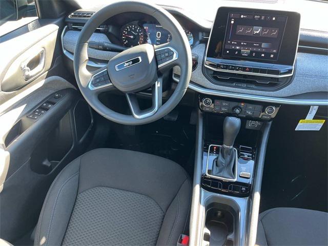 2025 Jeep Compass COMPASS SPORT 4X4