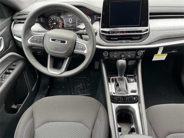 2025 Jeep Compass COMPASS SPORT 4X4
