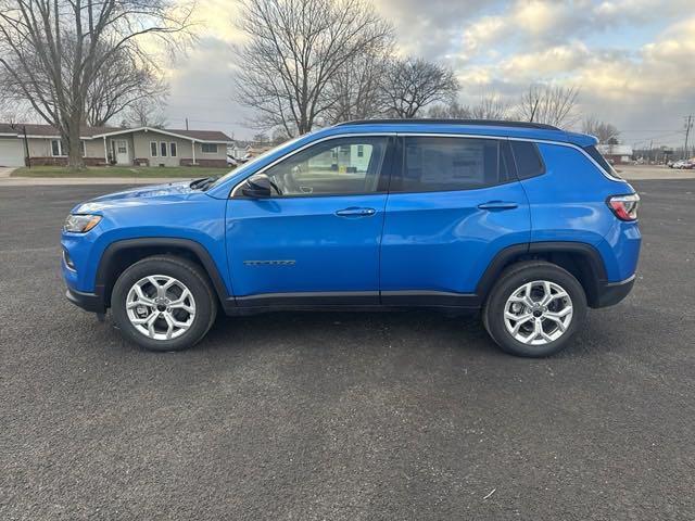 2025 Jeep Compass COMPASS LATITUDE 4X4