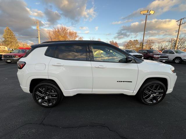 2025 Jeep Compass COMPASS LIMITED 4X4