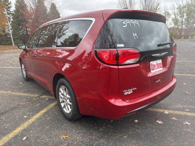 2025 Chrysler Voyager VOYAGER