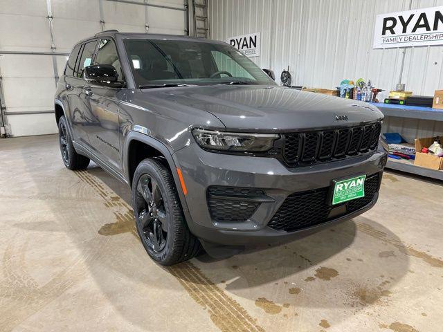 2025 Jeep Grand Cherokee GRAND CHEROKEE ALTITUDE X 4X4 2025 Jeep Grand Cherokee GRAND CHEROKEE ALTITUDE X 4X4