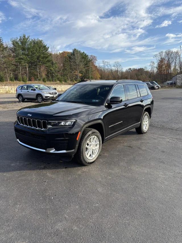 2025 Jeep Grand Cherokee GRAND CHEROKEE L LAREDO X 4X4