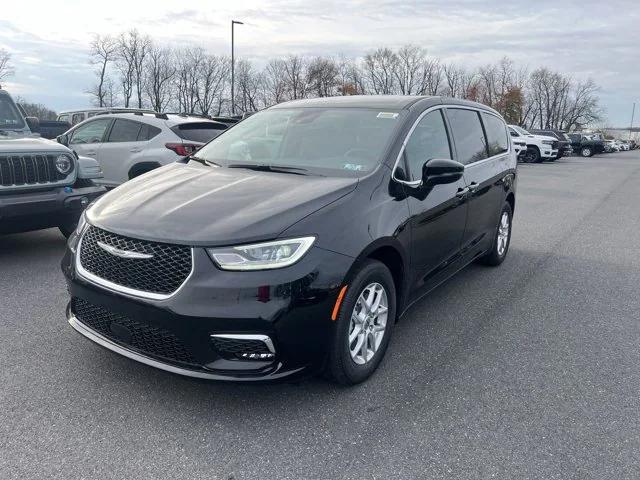 2025 Chrysler Pacifica PACIFICA SELECT