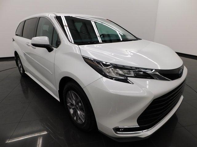 2022 Toyota Sienna XLE