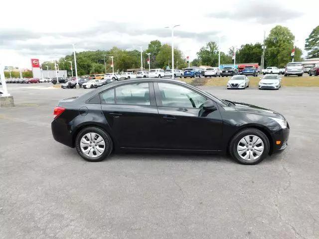 2013 Chevrolet Cruze LS Manual
