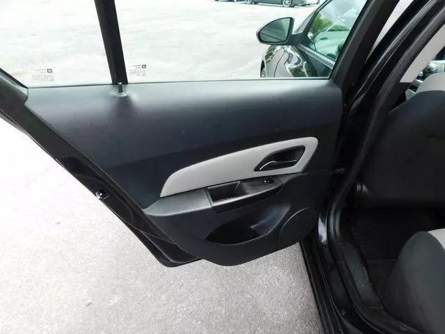 2013 Chevrolet Cruze LS Manual