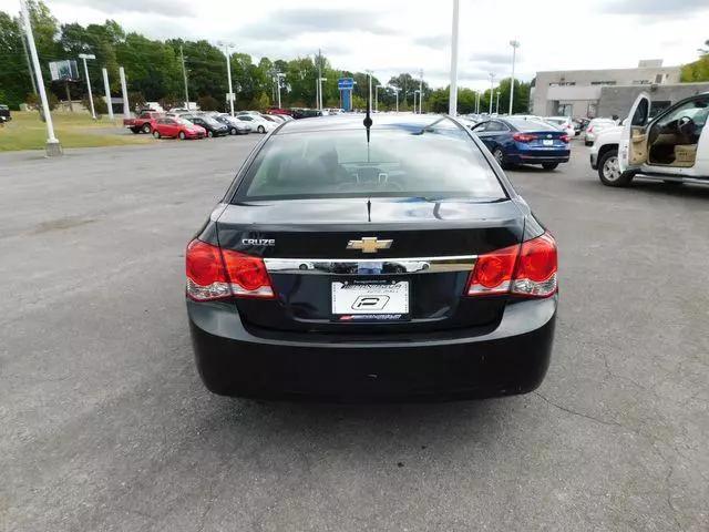2013 Chevrolet Cruze LS Manual