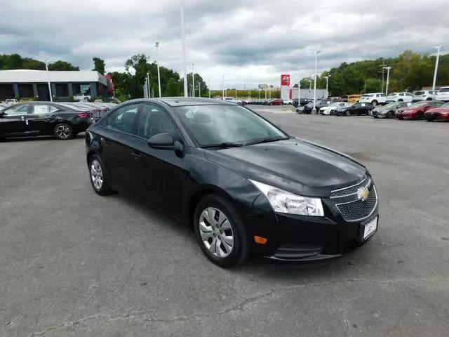 2013 Chevrolet Cruze LS Manual