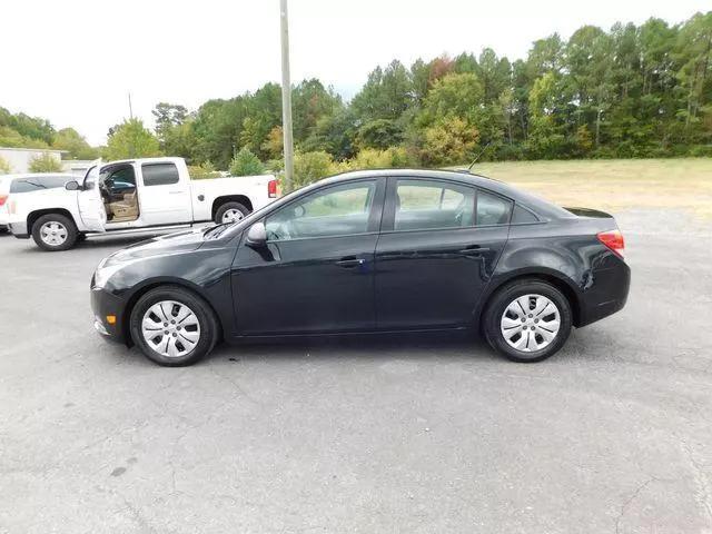 2013 Chevrolet Cruze LS Manual