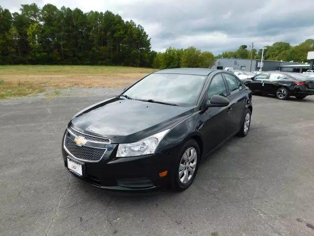 2013 Chevrolet Cruze LS Manual