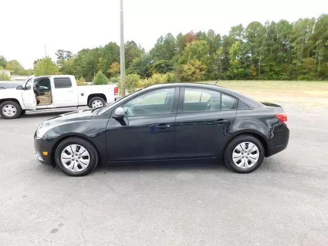 2013 Chevrolet Cruze LS Manual